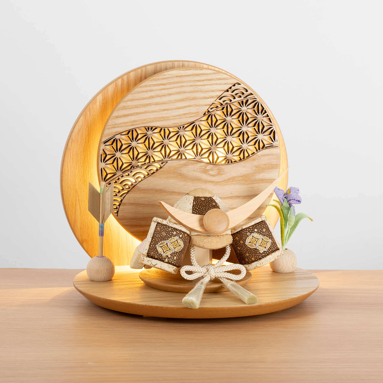 ことの木目込かぶと　つき　上杉謙信　灯丸衝立　麻の葉　N