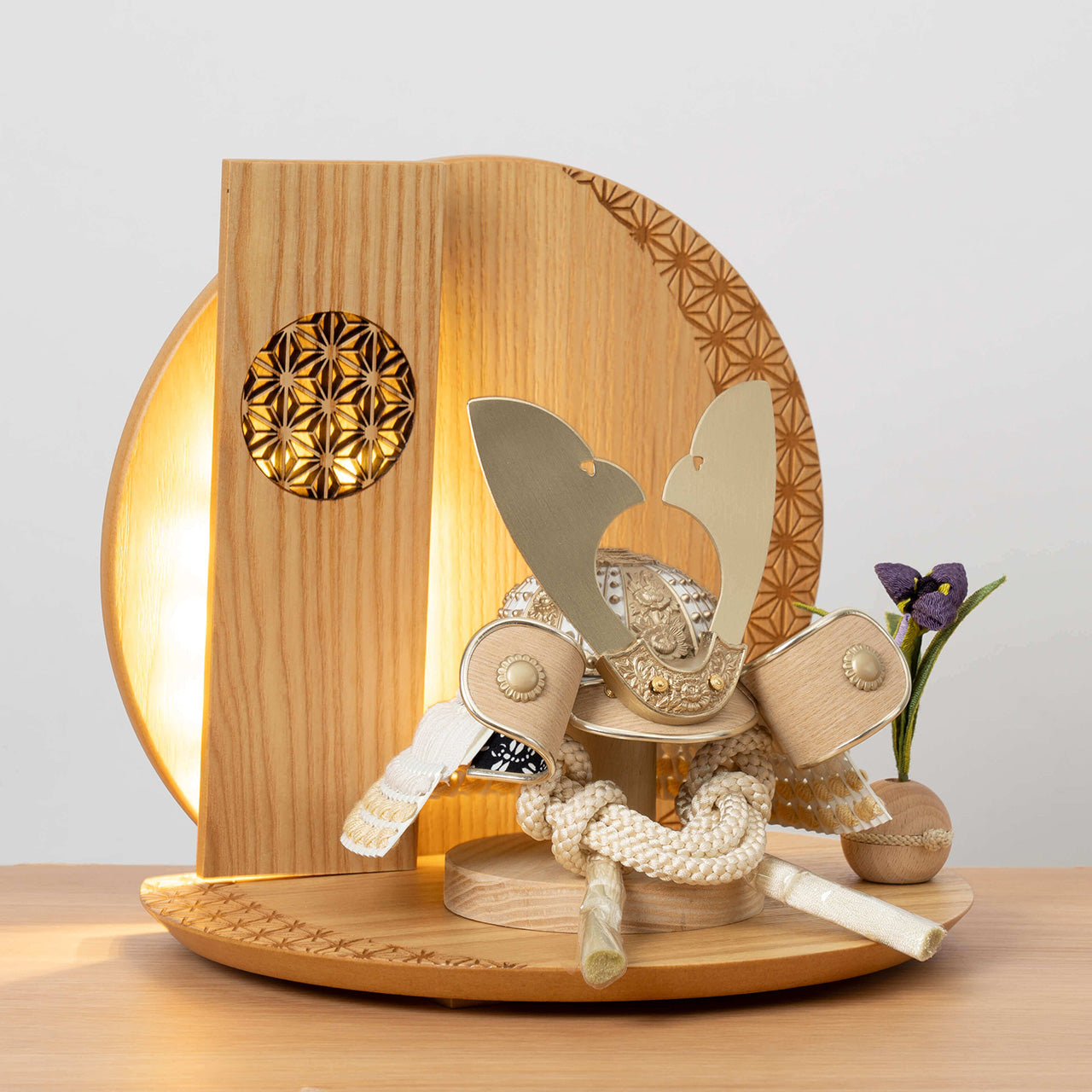 ことのおぼこ兜　はく　灯円麻の葉N衝立