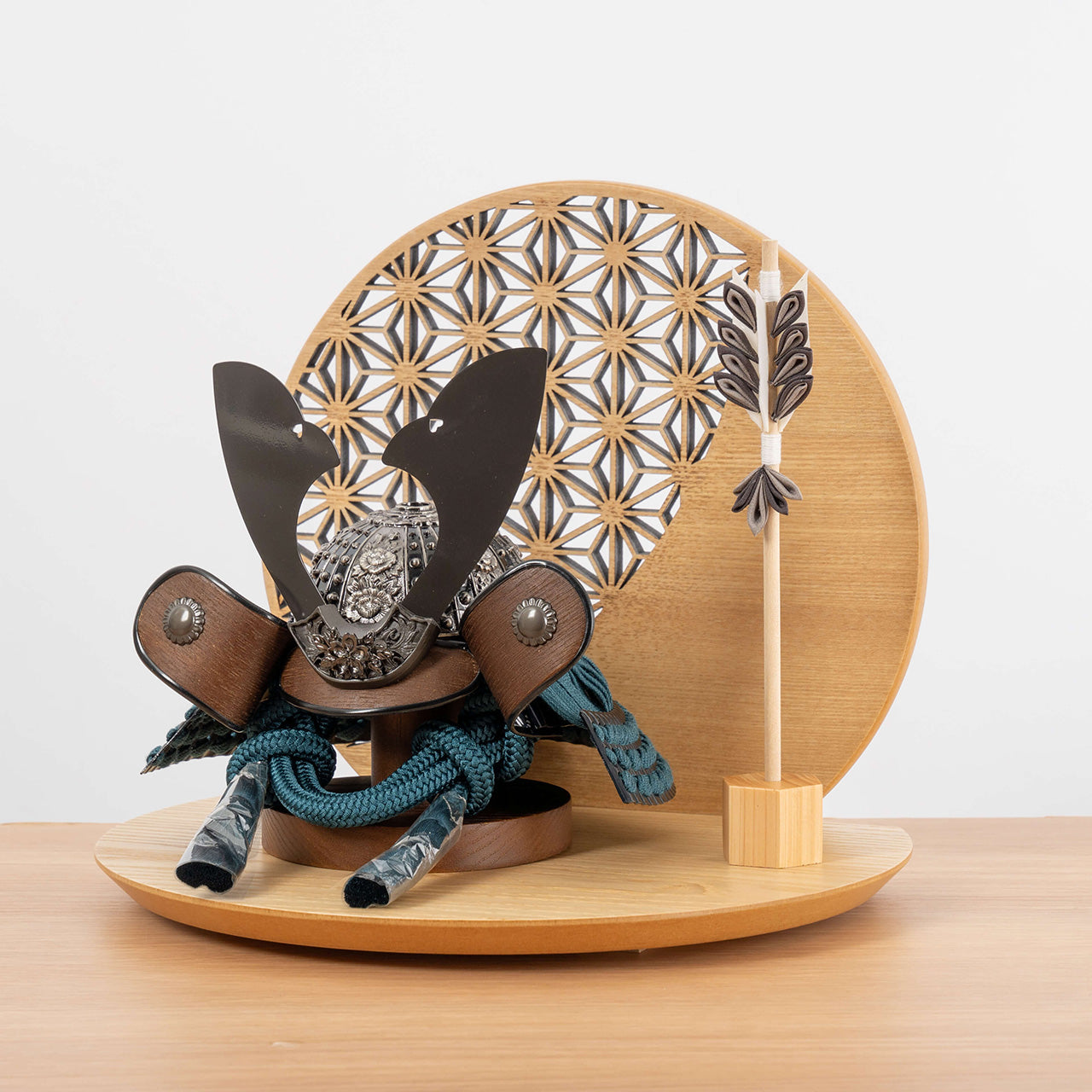 ことのおぼこ兜　こく　麻の葉　丸型N衝立