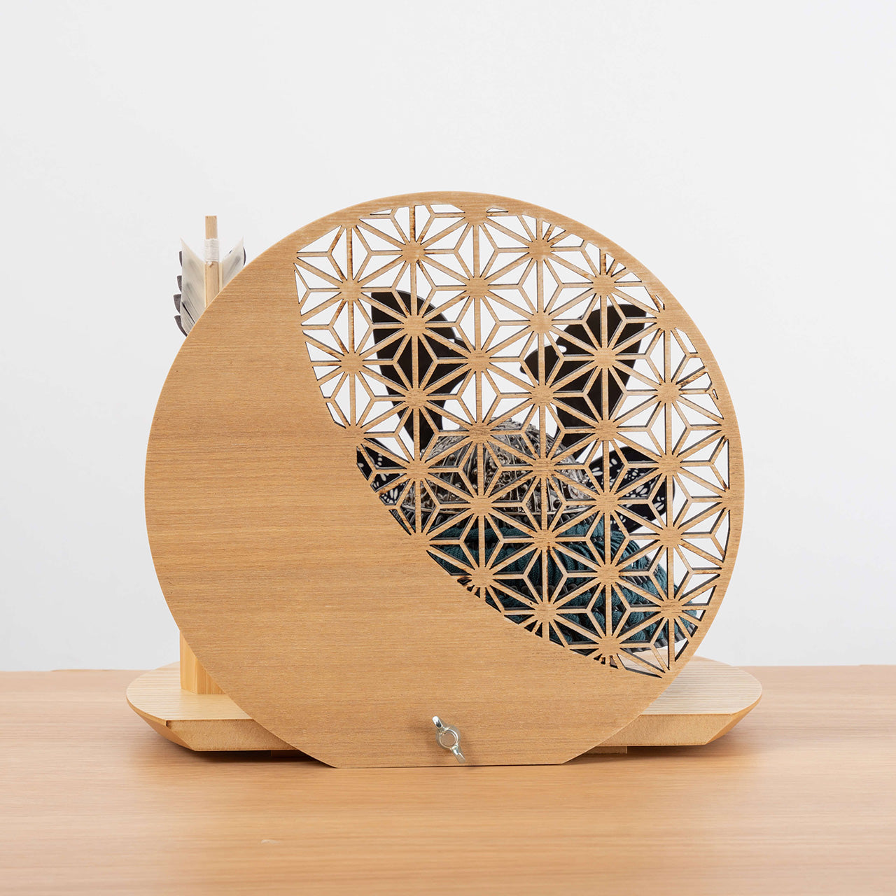 ことのおぼこ兜　こく　麻の葉　丸型N衝立