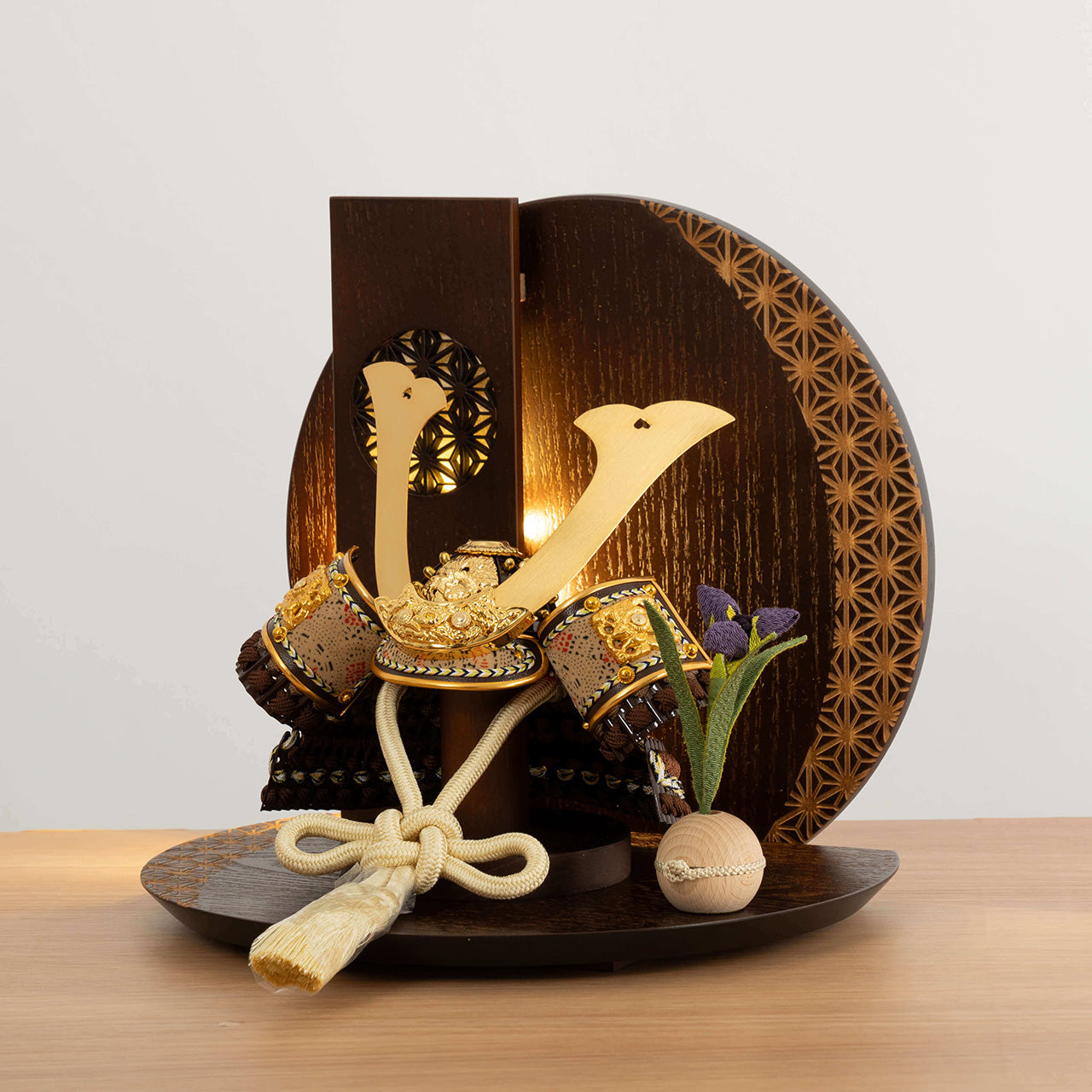 ことの兜　りく　灯円麻の葉衝立B