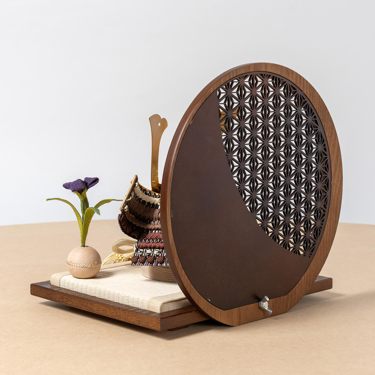 ことの兜　りく　麻の葉　円形B衝立