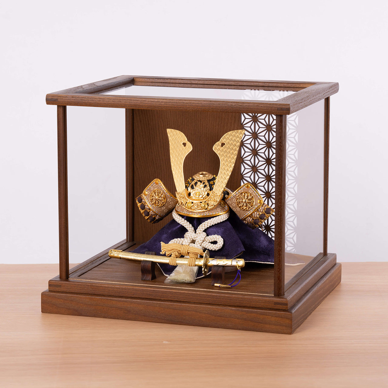 ことの兜　りょう　麻の葉　和ケース　B