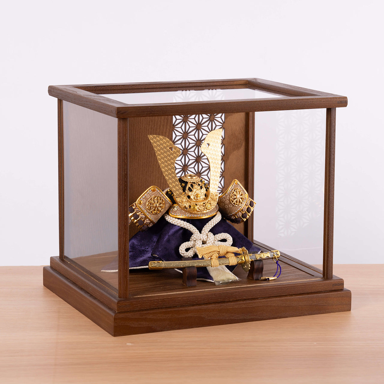 ことの兜　りょう　麻の葉　和ケース　B