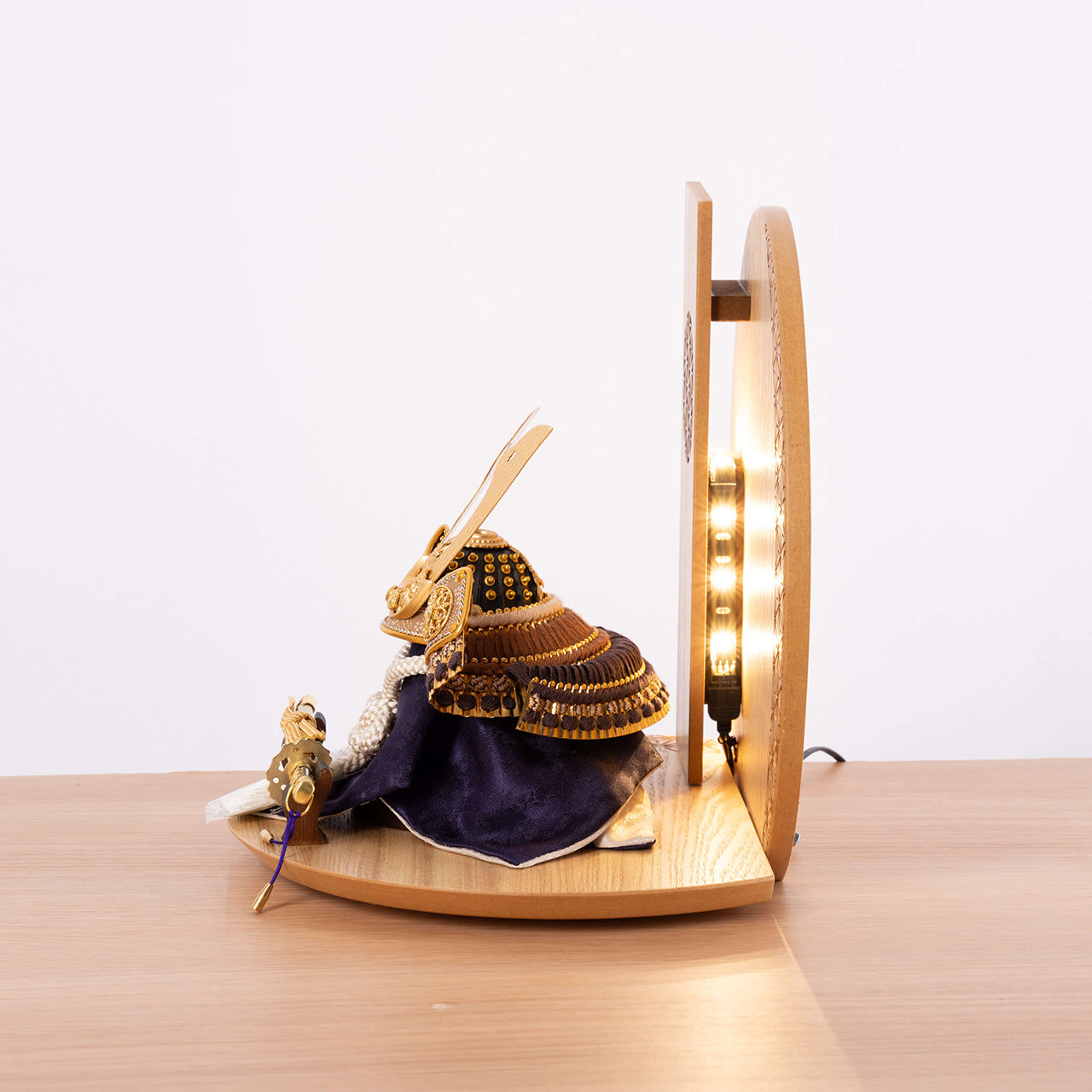 ことの兜　りょう　灯円麻の葉衝立N