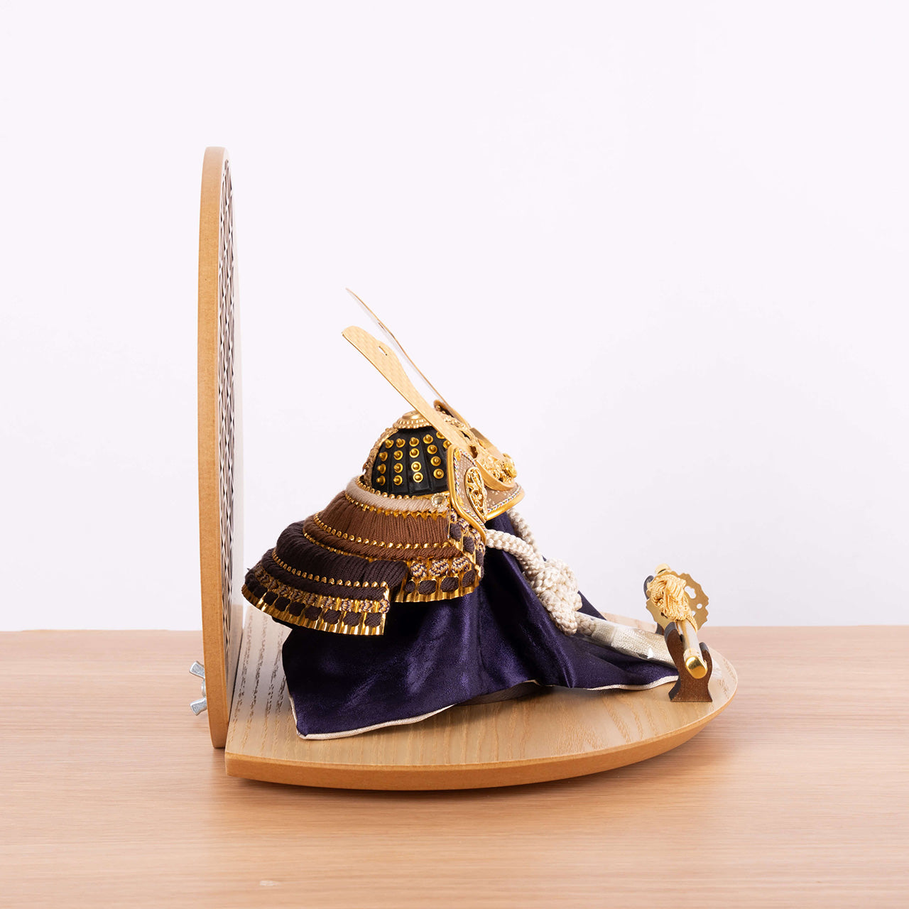 ことの兜　りょう　麻の葉　丸形N衝立