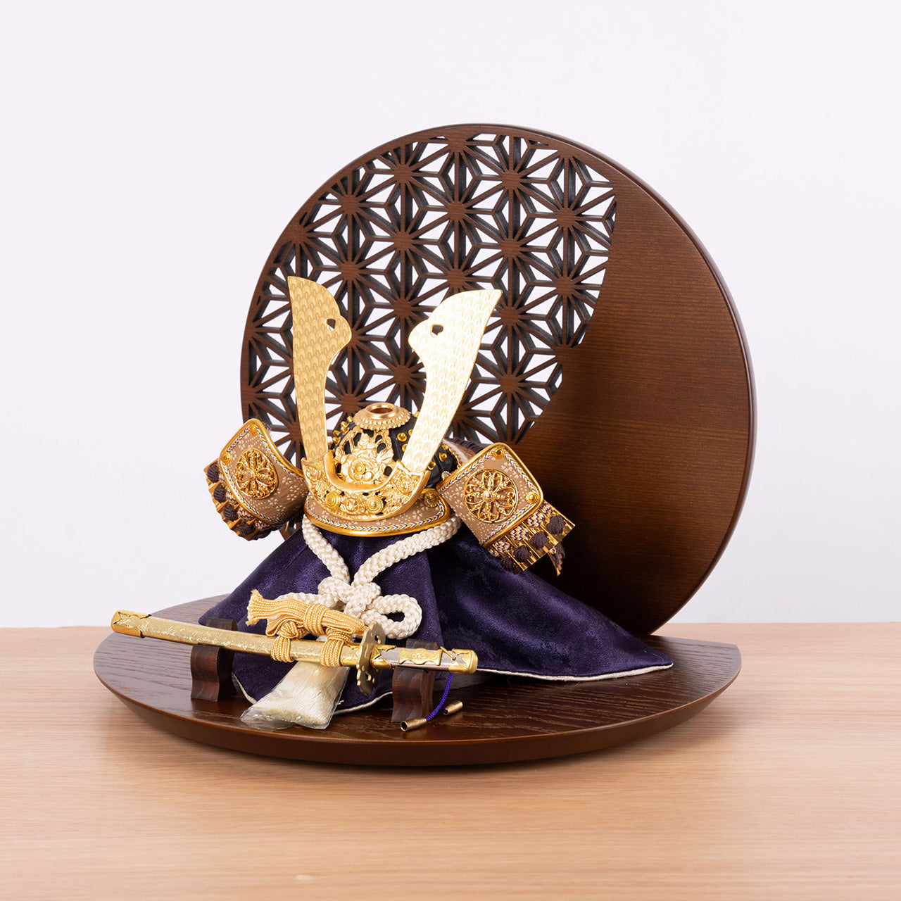 ことの兜　りょう　麻の葉　丸形B衝立