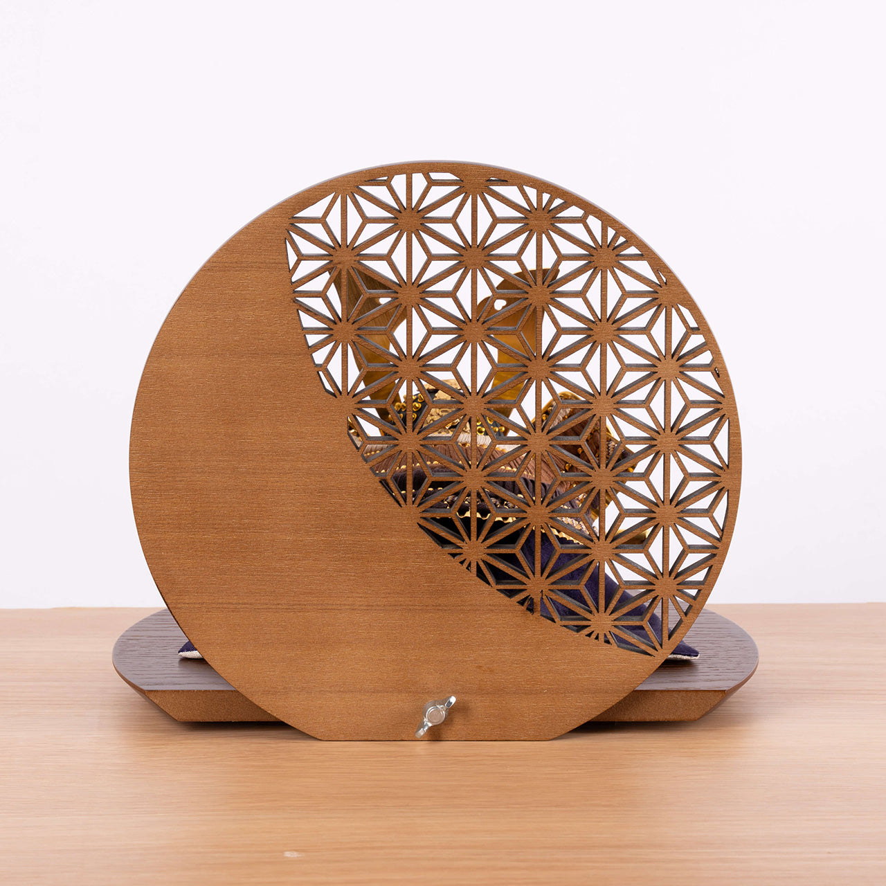 ことの兜　りょう　麻の葉　丸形B衝立