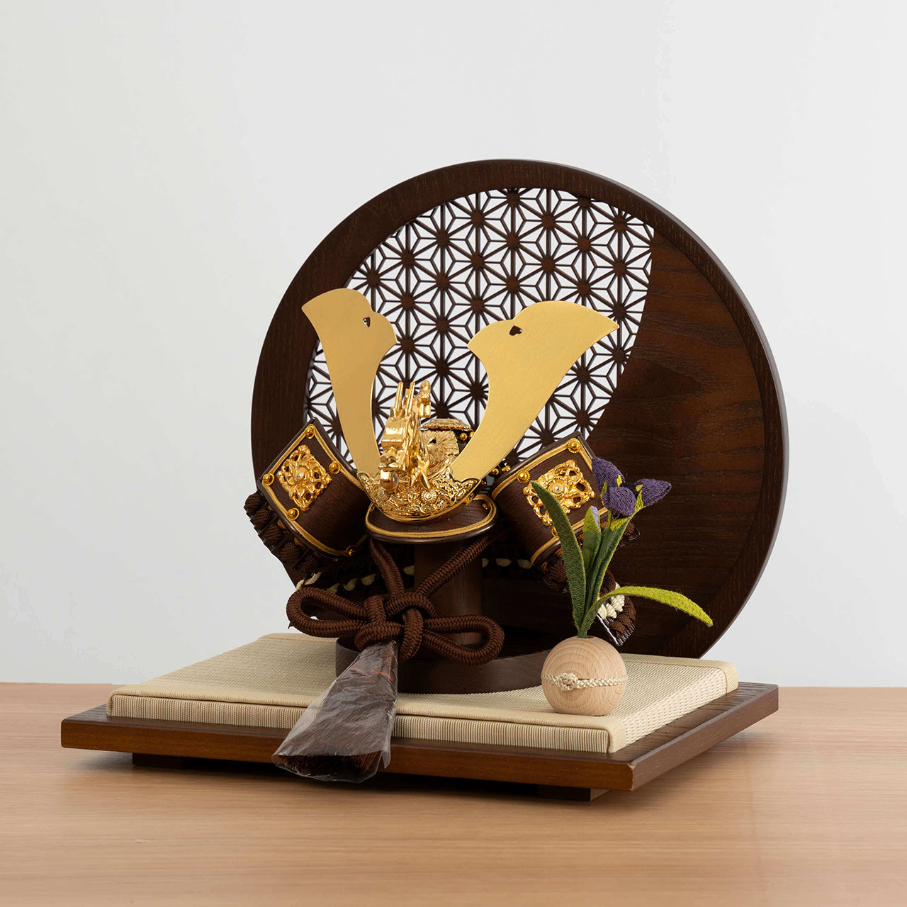 ことの兜　りゅう　麻の葉　円形B衝立