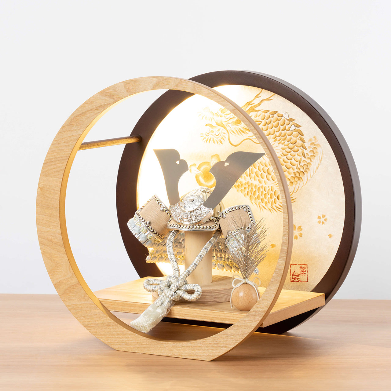 ことのオリジナル兜　そら　灯月型飾台　手描龍