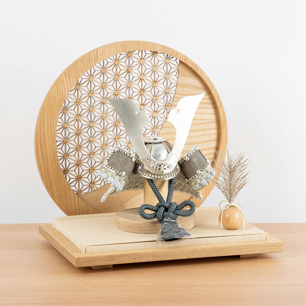 ことの兜　そう　麻の葉　円形N衝立