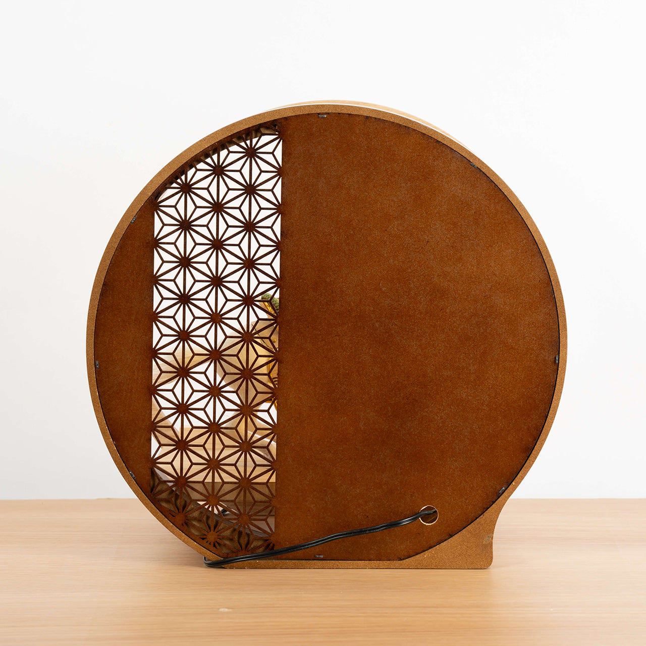 ことの颯躍（そうや）だいち　灯月型飾台　麻の葉