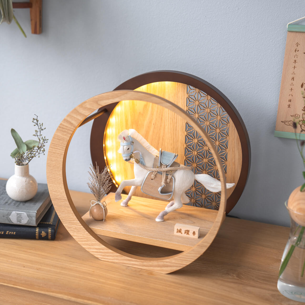 ことの颯躍（そうや）そら　灯月型飾台　麻の葉