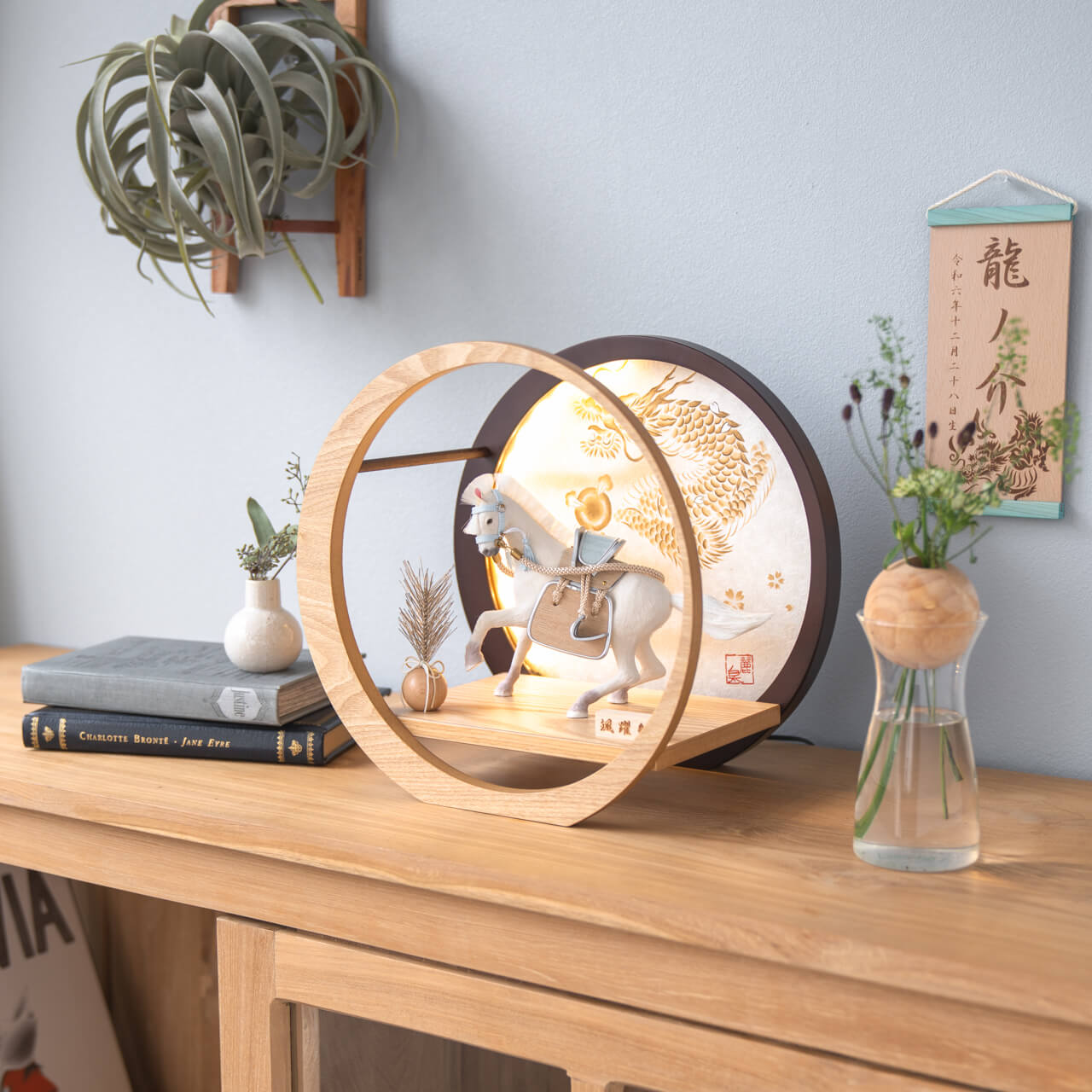 ことの颯躍（そうや）そら　灯月型飾台　手描龍