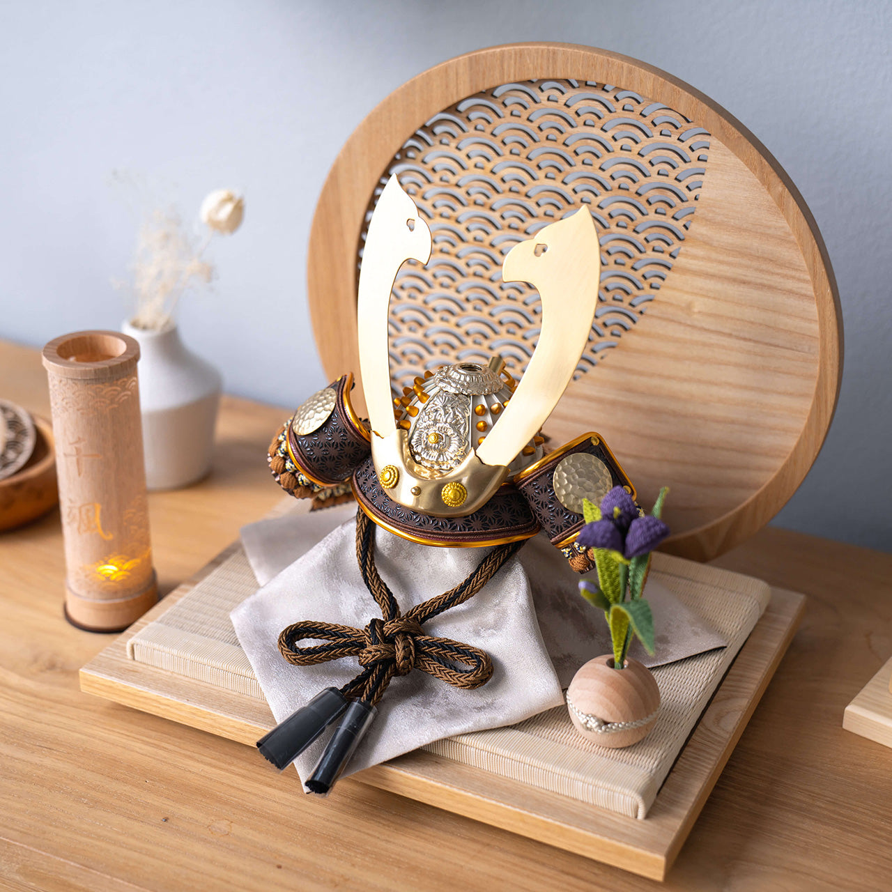 ことの兜　たつき　青海波　円形N衝立