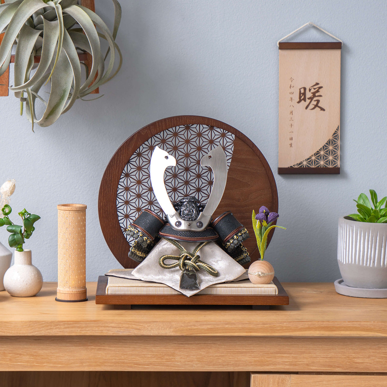 ことの兜　とも　麻の葉　円形B衝立