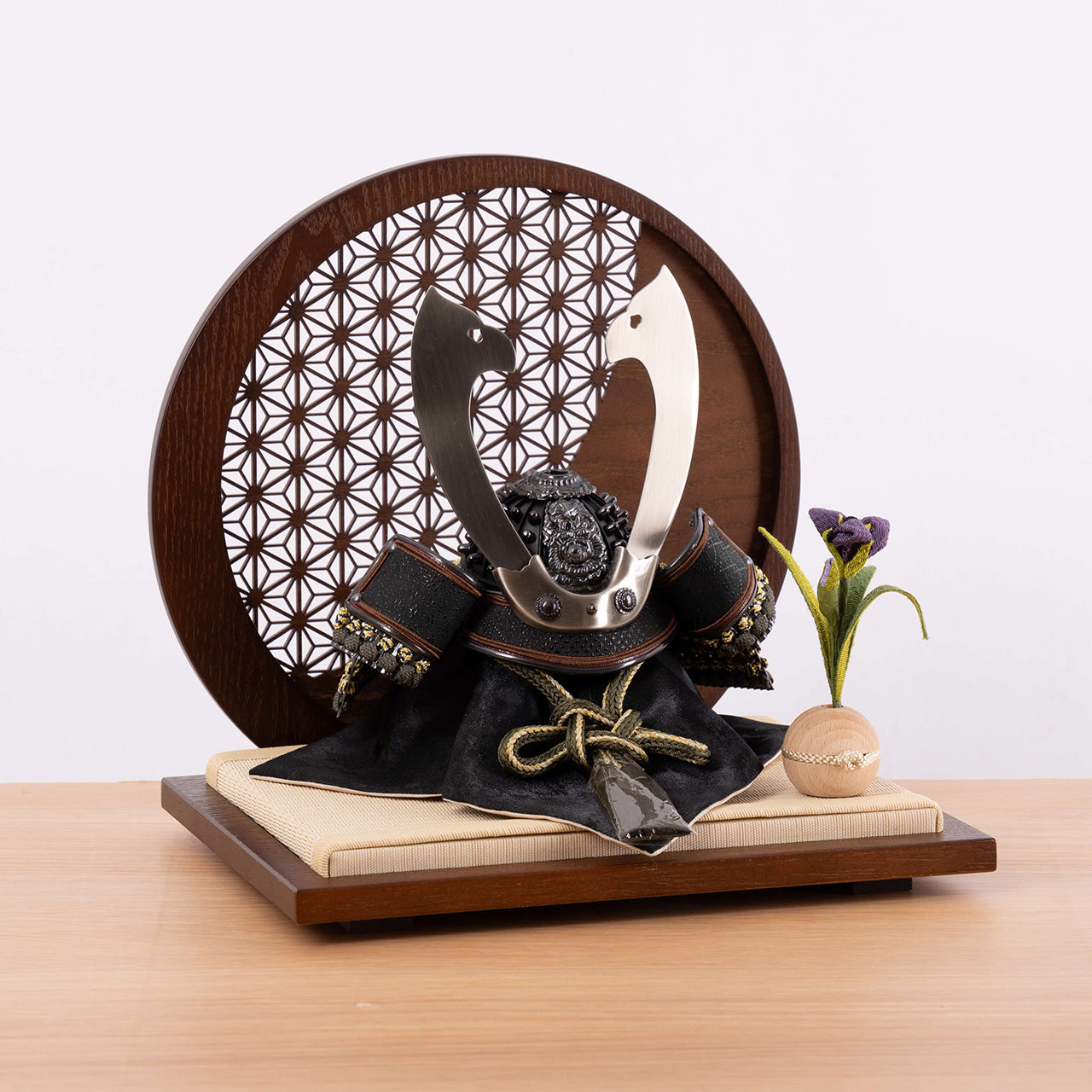 ことの兜　とも　麻の葉　円形B衝立