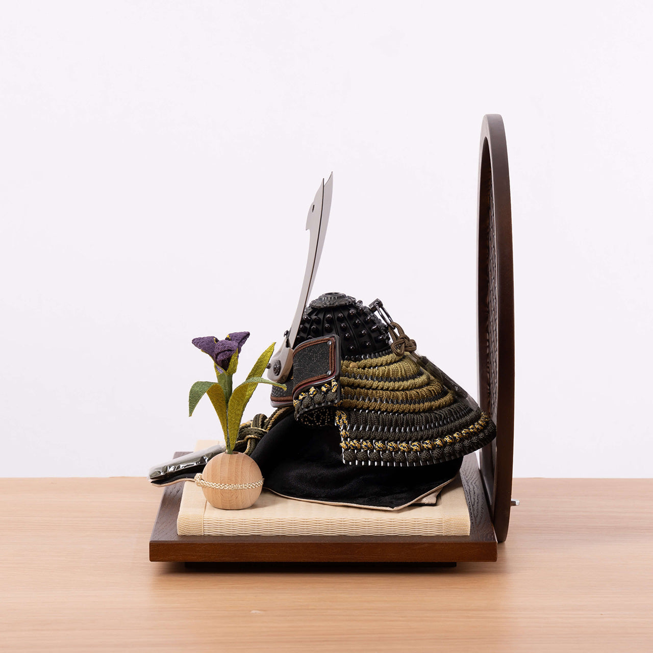 ことの兜　とも　麻の葉　円形B衝立