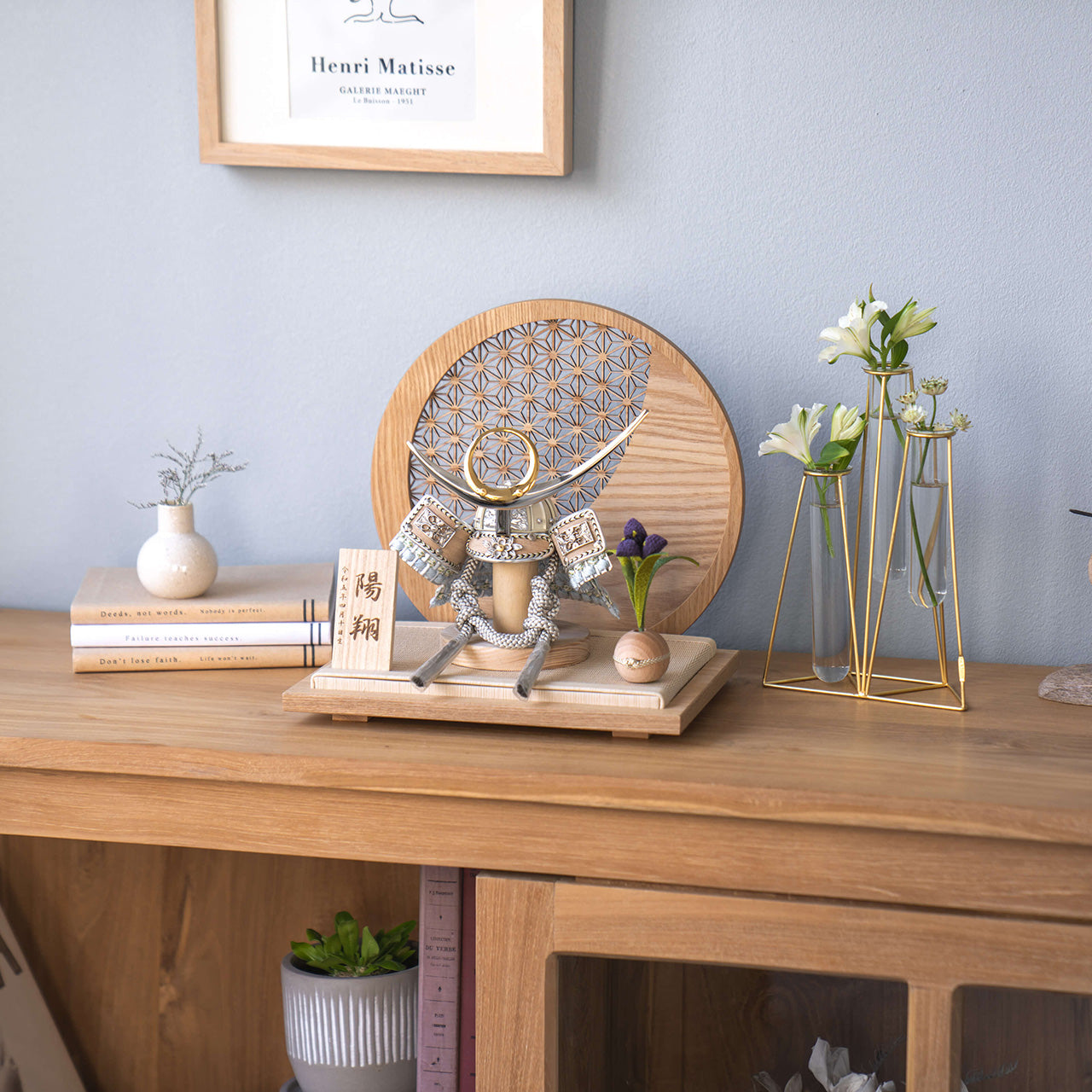 ことのオリジナル兜　上杉謙信　麻の葉　円形N衝立