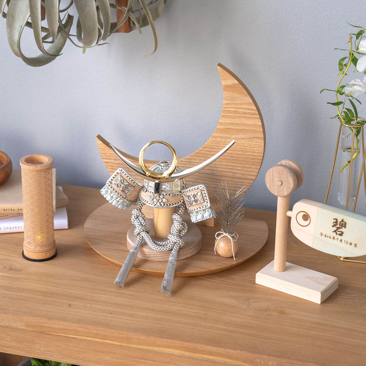 ことのオリジナル兜　上杉謙信　三日月　ナチュラル