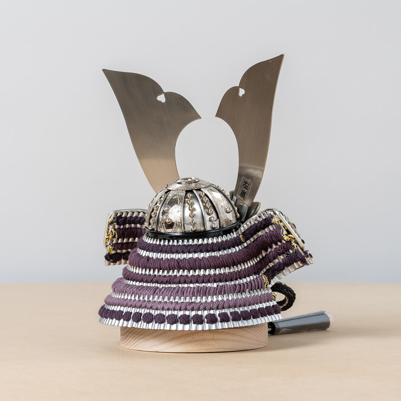 KOTO×悠雅コラボ兜　銀大鍬　麻の葉　円形N衝立