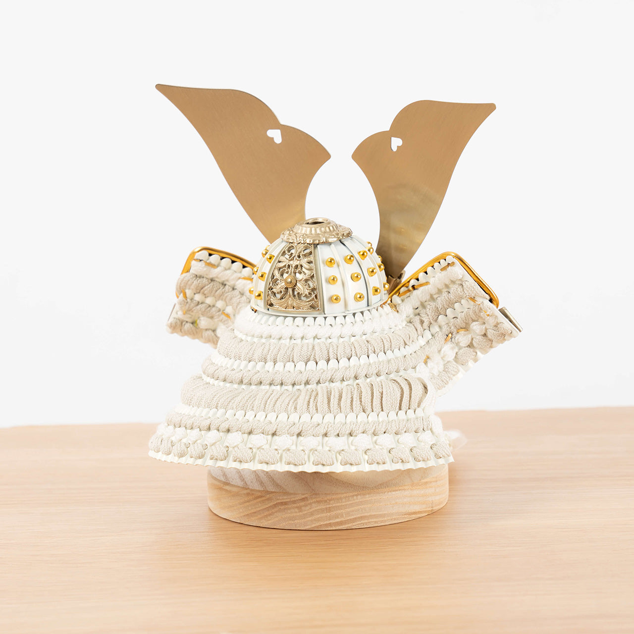 ことの兜　CG金　大鍬　麻の葉　円形B衝立