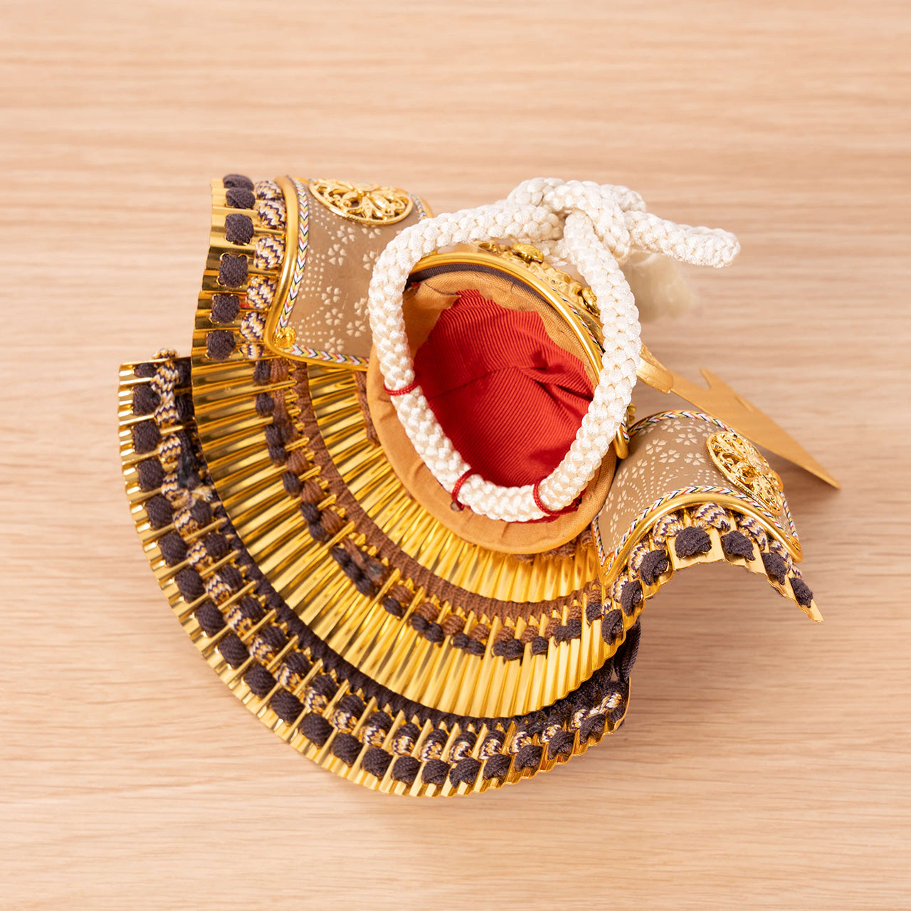 ことの兜　りょう　灯円麻の葉衝立N