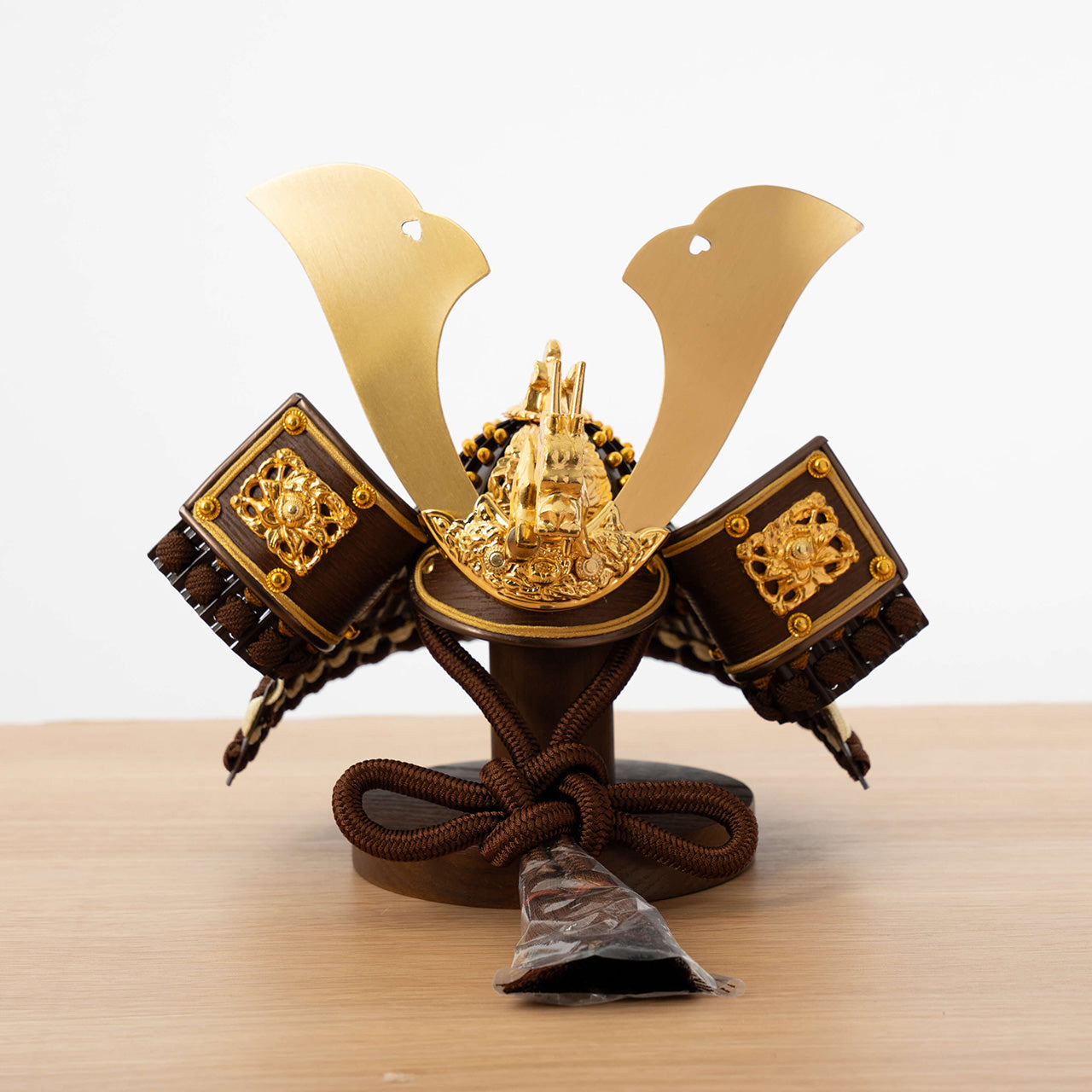 ことの兜　りゅう　麻の葉　円形B衝立