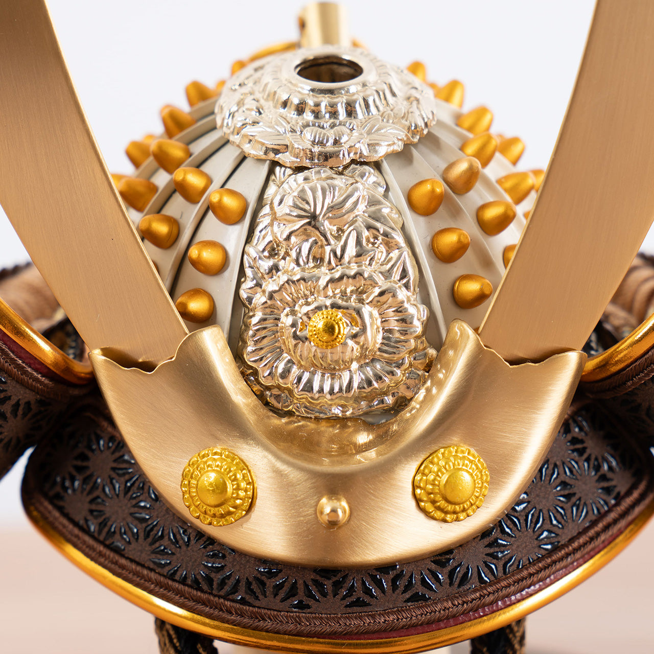 ことの兜　たつき　灯月型飾台　手描龍