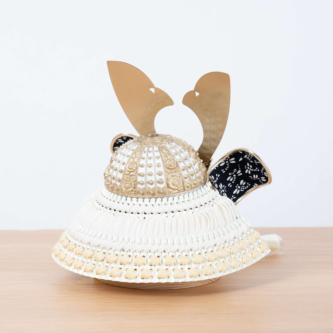 ことのおぼこ兜　はく　灯円麻の葉N衝立