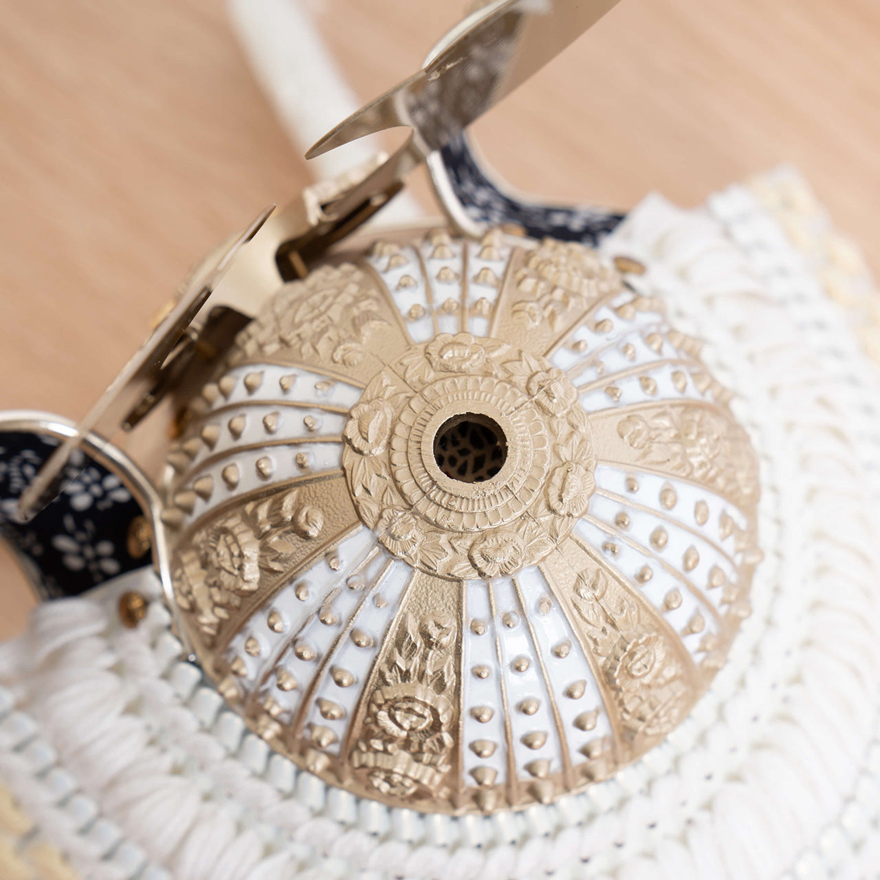 ことのおぼこ兜　はく　灯円麻の葉N衝立