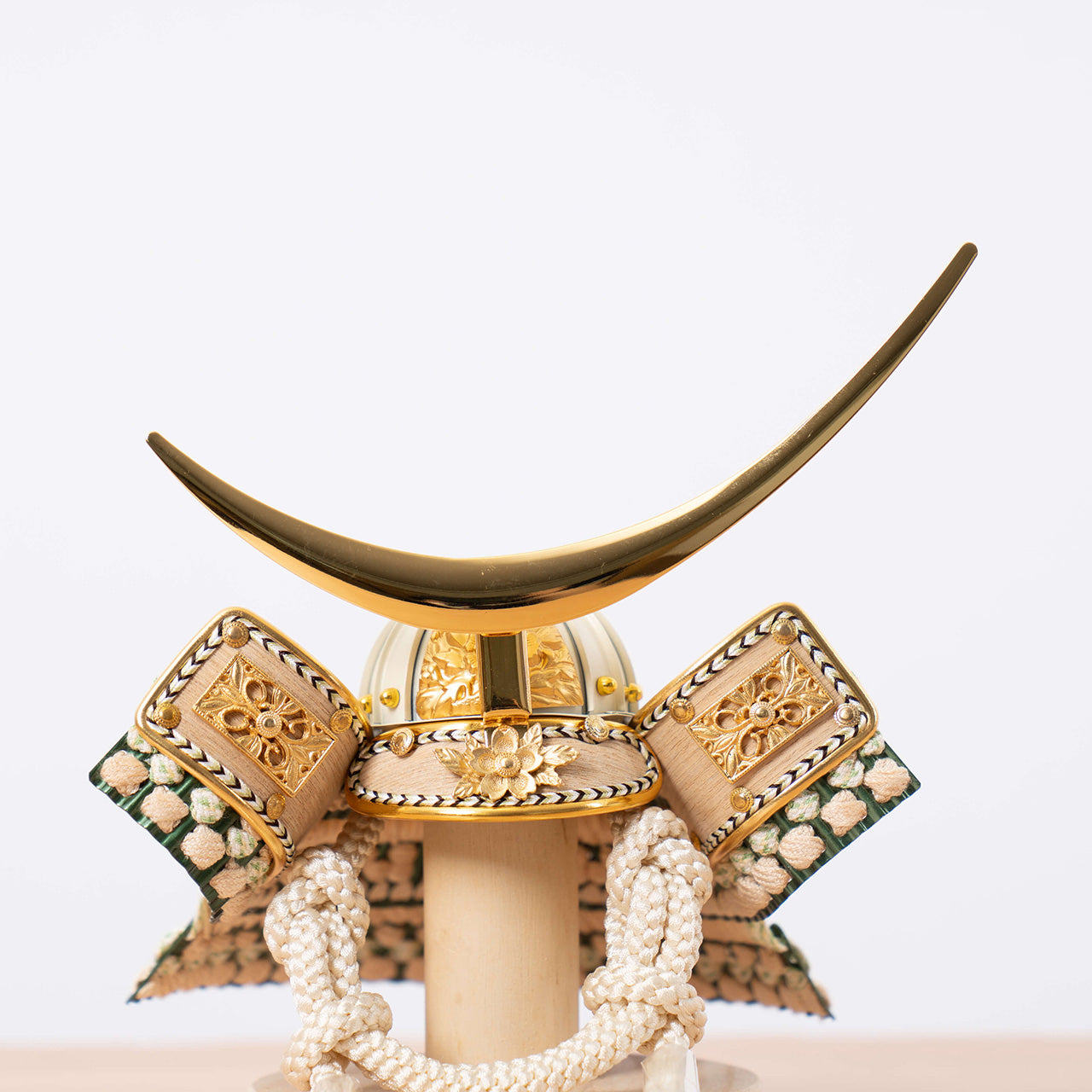 ことのオリジナル兜　伊達政宗　麻の葉　円形N衝立