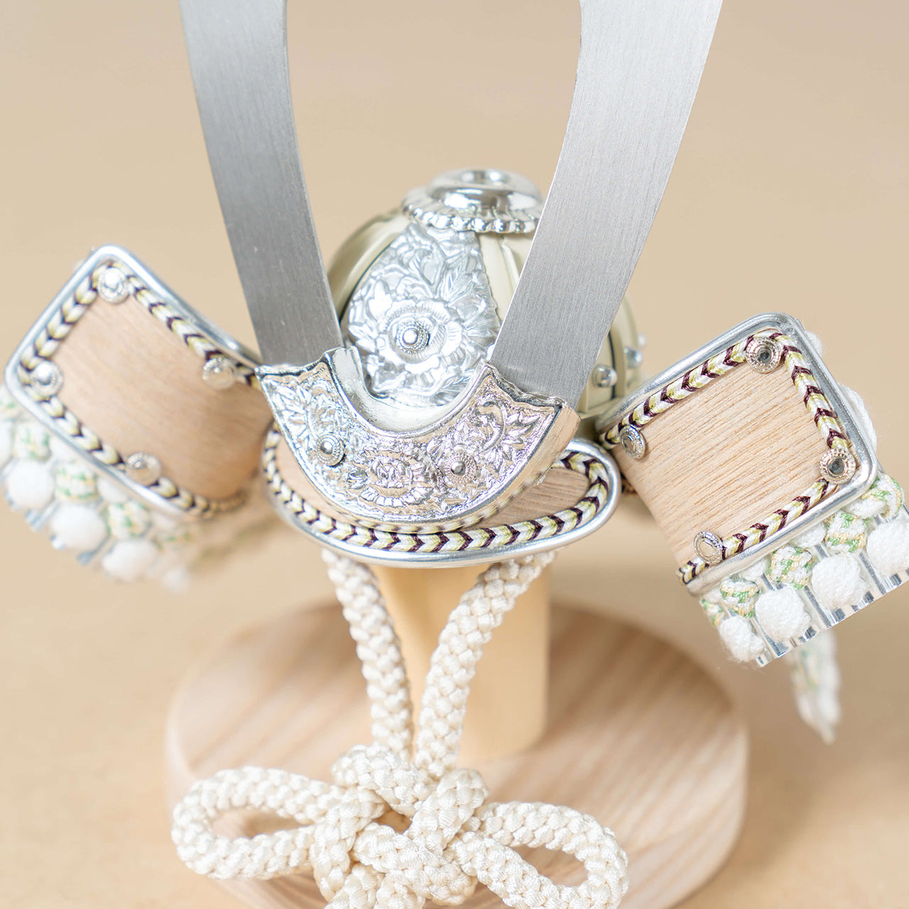 ことのオリジナル兜　ゆき　麻の葉　円形N衝立